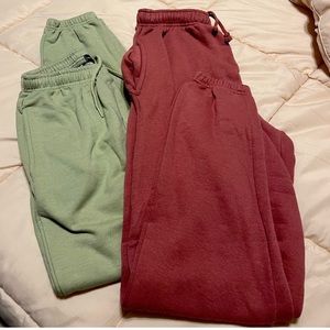 Pretty Little Thing Sweatpants 2 pair
